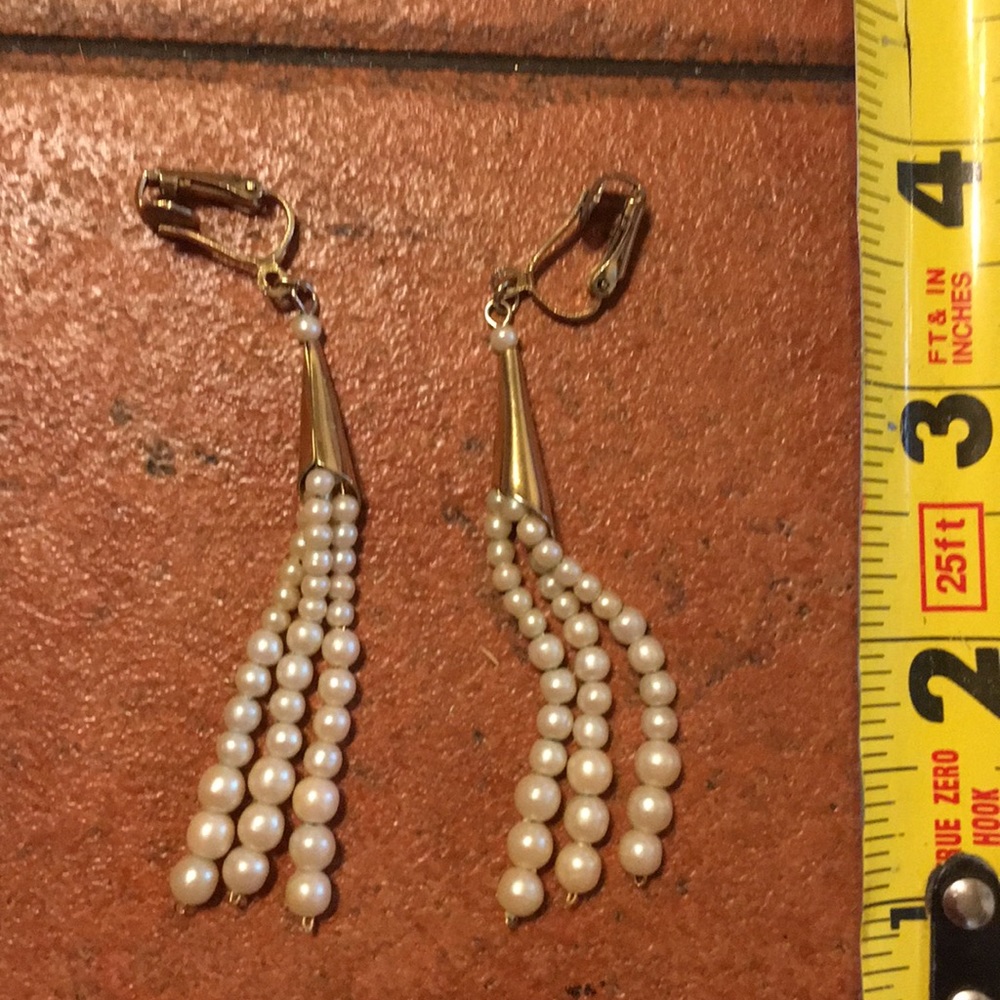 Pearl clip on dangles